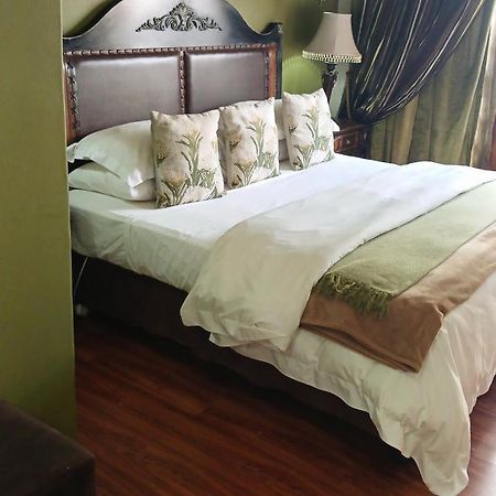Lamon Guesthouse Kroonstad Buitenkant foto